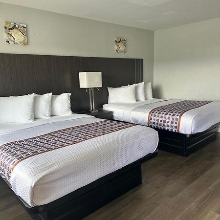 เลค เอรี ลอดจ์ เอรี Motel อีรี ภายนอก รูปภาพ