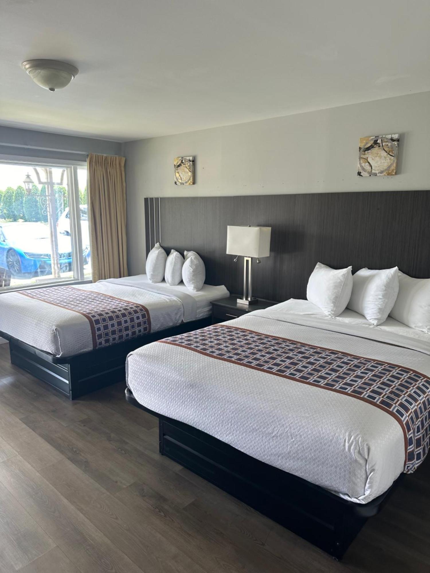 เลค เอรี ลอดจ์ เอรี Motel อีรี ภายนอก รูปภาพ
